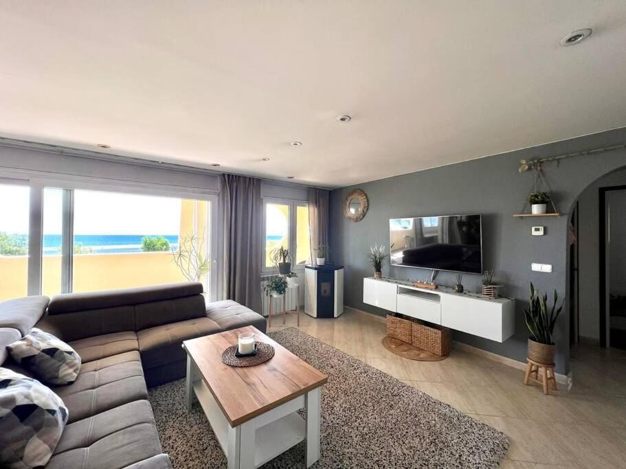 3Apartamento De Tres Habitaciones Эмпуриабрава Экстерьер фото